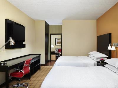Four Points By Sheraton Hotel & Suites Calgary West Экстерьер фото